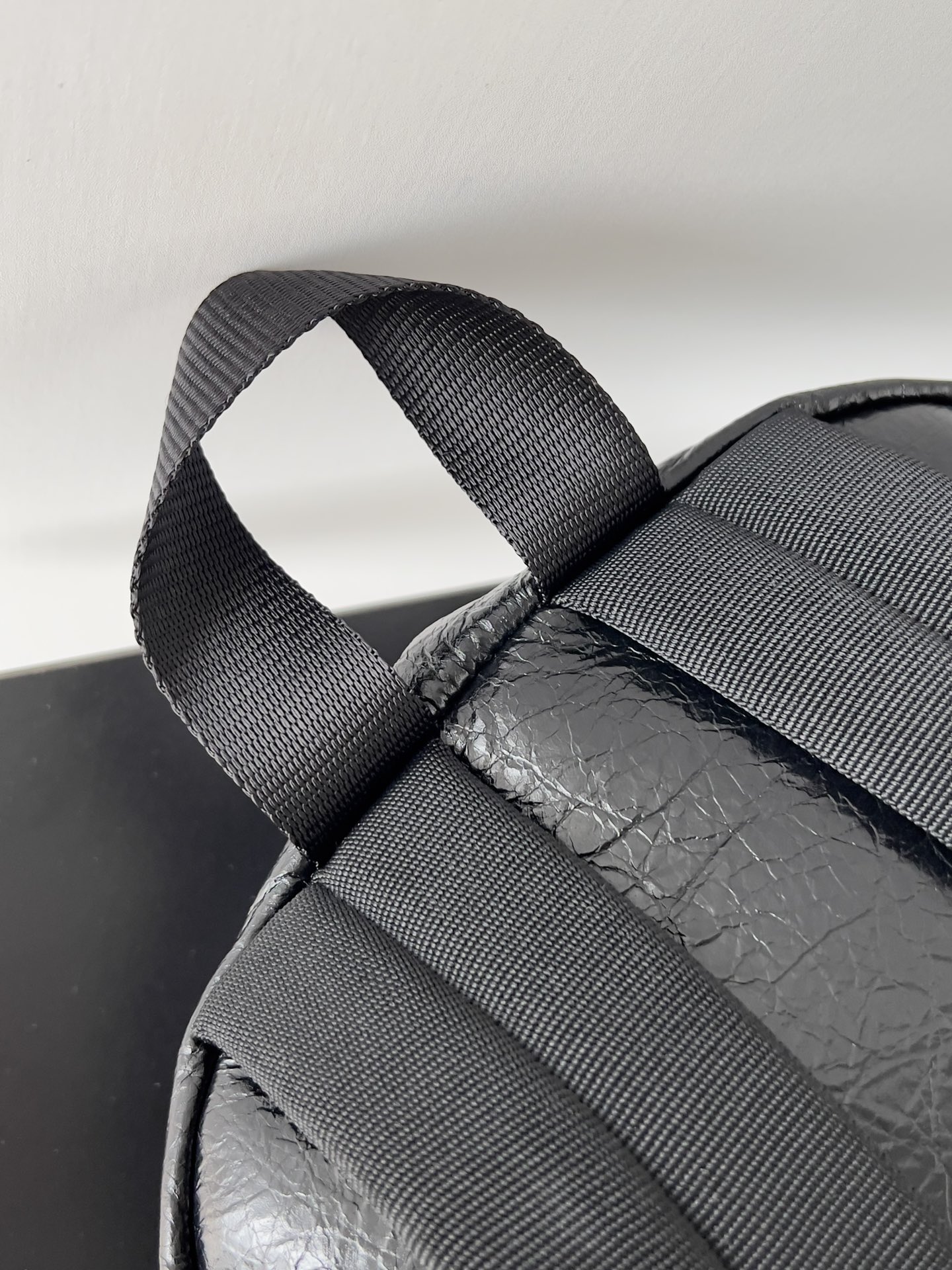 [TOP] BALENCIAGA Explorer Leather Backpack 34.8 x 47 x 19.8 cm-Black