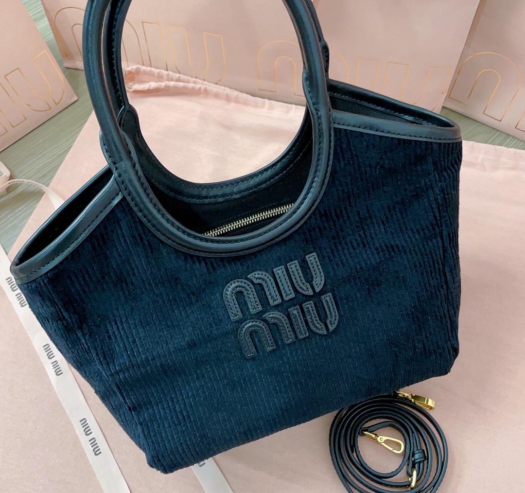 [TOP] Miu Miu Isedan Limited Tote Package 22X 14X11cm - 3 Colour