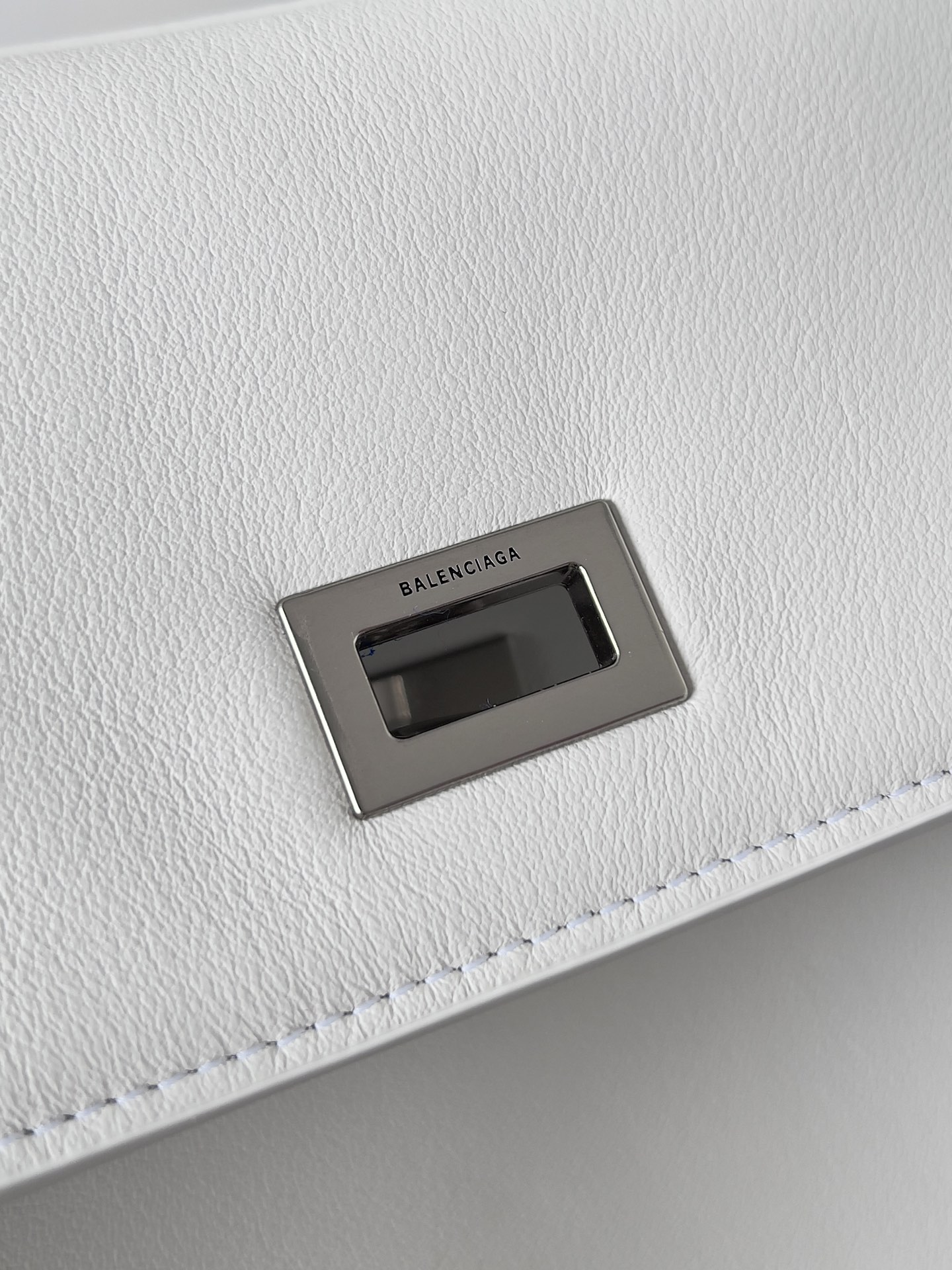 [TOP] BALENCIAGA Rodeo Bag  22.8 x 9.9 x 8.3 cm/28.9 x 20 x 9.9 cm/35 x 23.3 x 10.9 cm/39.8 x 29.9 x 12.9 cm - White&SHW