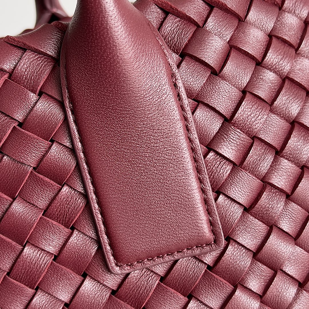[TOP] Bottega Veneta BV Medium Cabat Bags - Red