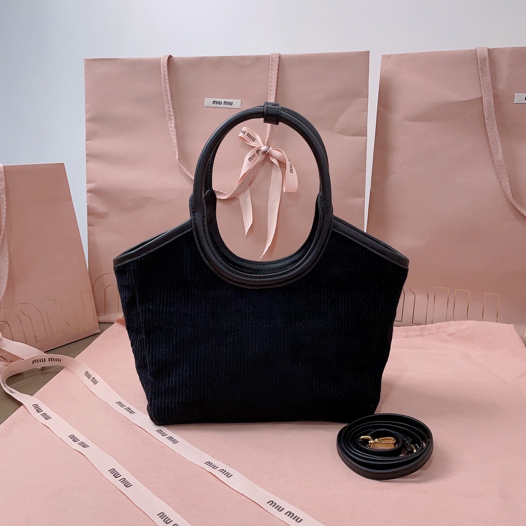 [TOP] Miu Miu Isedan Limited Tote Package 22X 14X11cm - 3 Colour