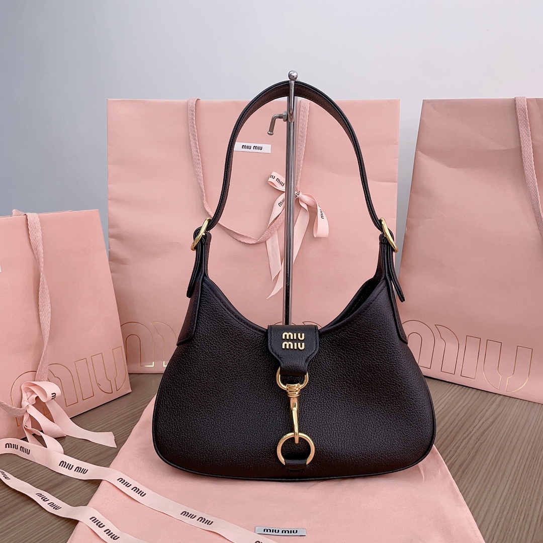 [TOP] Miu Miu Underarm Cowhide Bag 29 x 15 x 4 cm - 2 Color