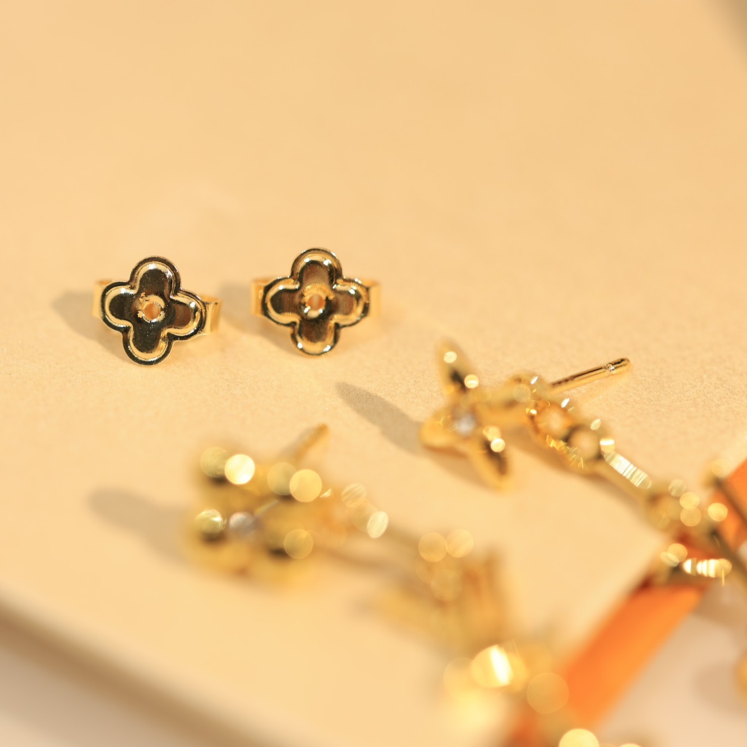 [TOP] Louis Vuitton LV Earrings