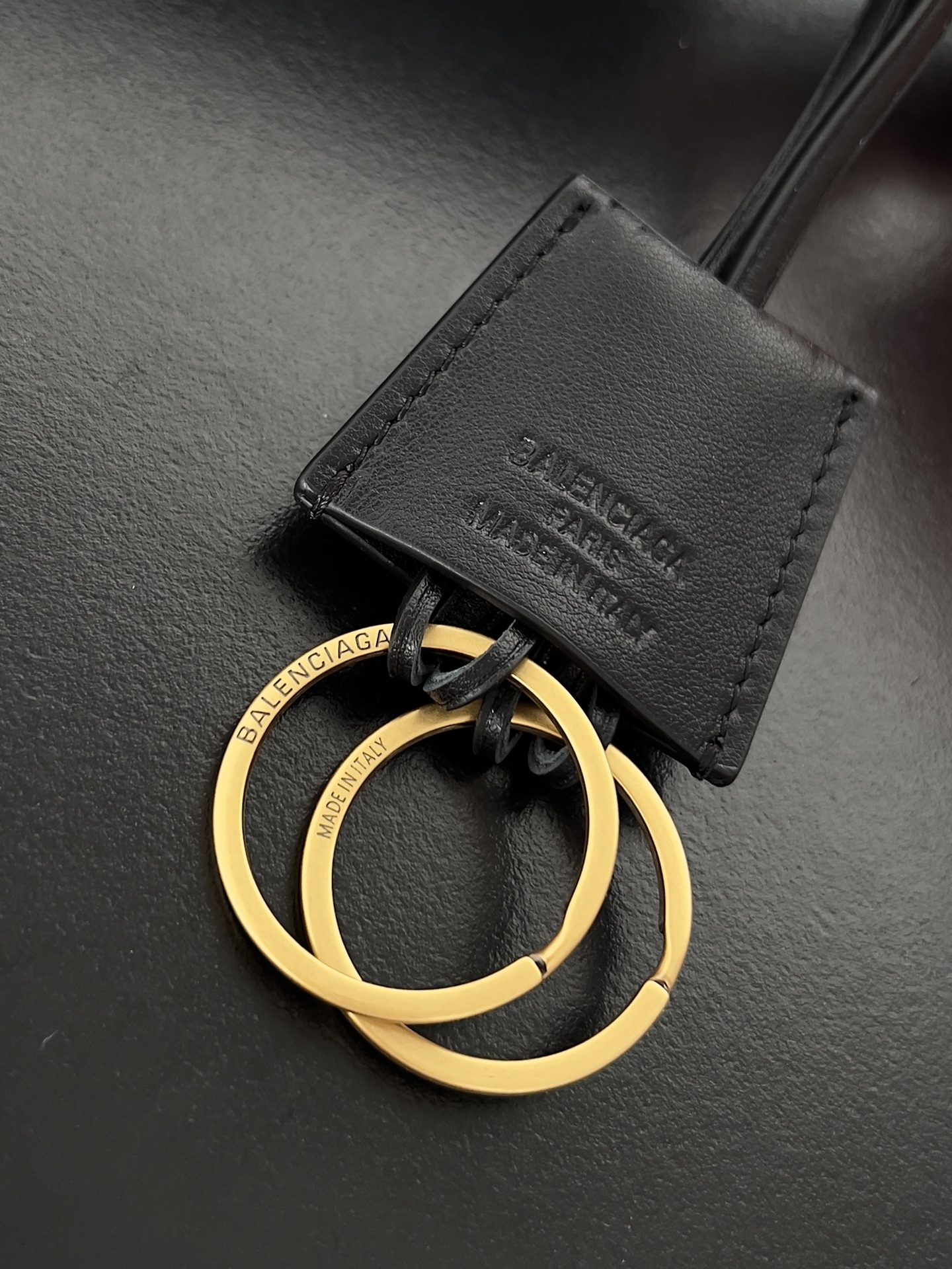 [TOP] BALENCIAGA Rodeo Bag 22.8 x 9.9 x 8.3 cm/28.9 x 20 x 9.9 cm/35 x 23.3 x 10.9 cm/39.8 x 29.9 x 12.9 cm - Black&GHW