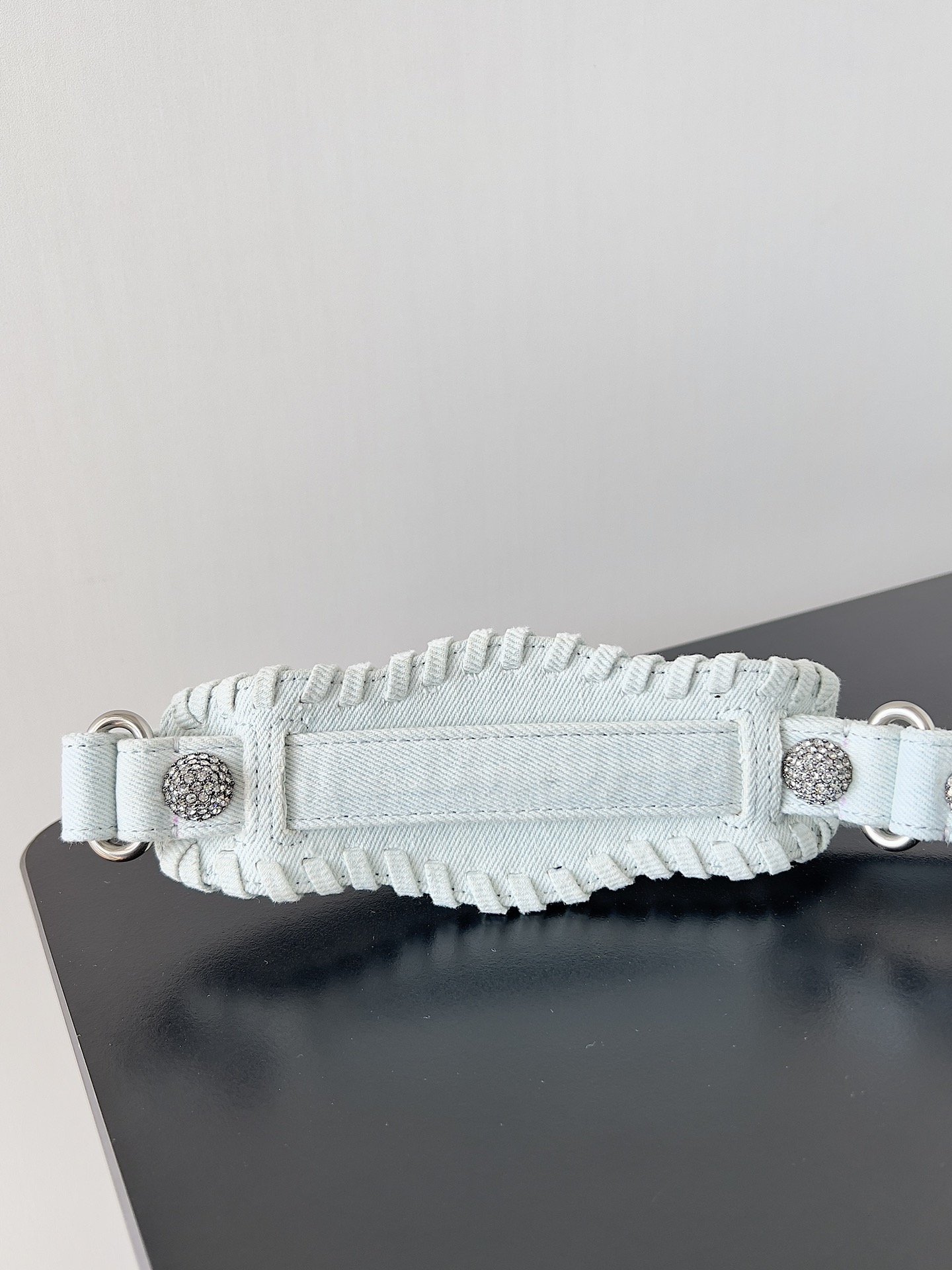 [TOP] BALENCIAGA Le Cagole Bag Small 25.9 x 16.0 x 9.9 cm -White