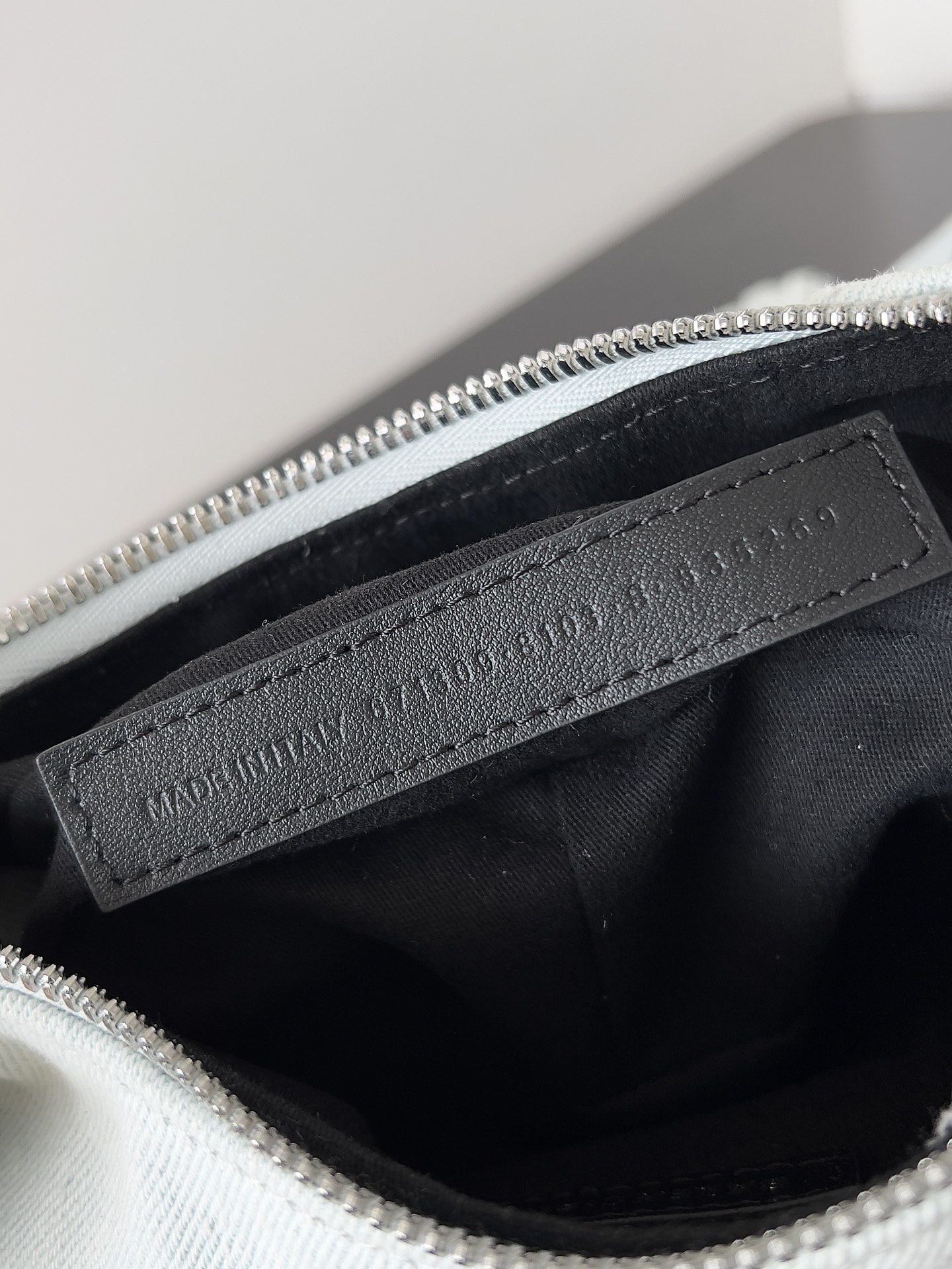 [TOP] BALENCIAGA Le Cagole Bag Small 25.9 x 16.0 x 9.9 cm -White