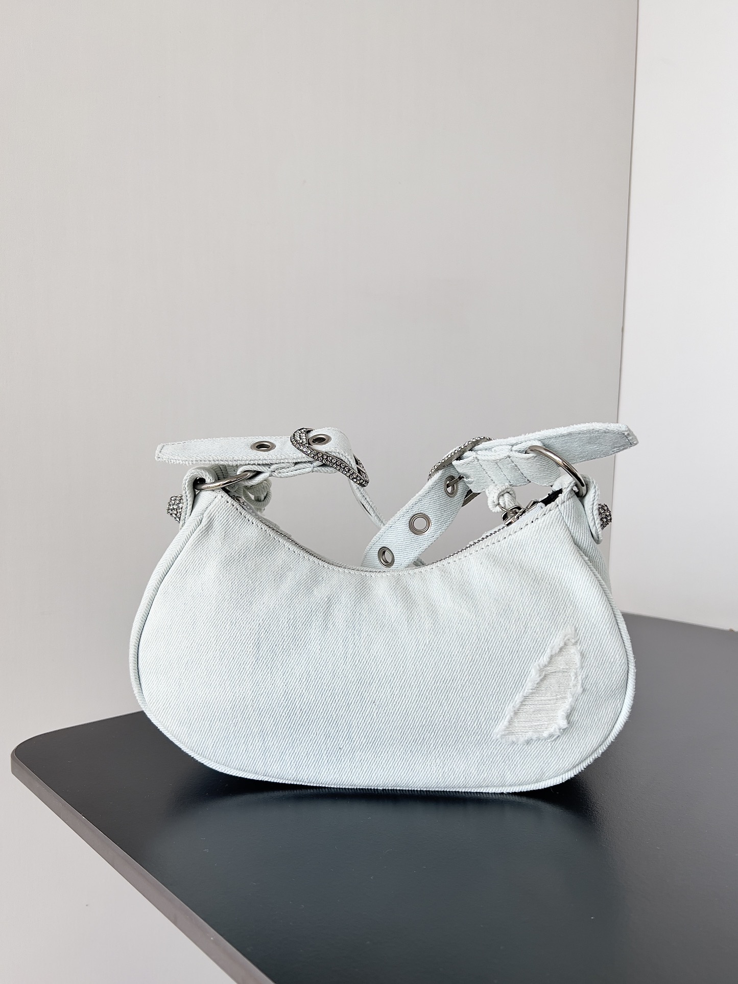 [TOP] BALENCIAGA Le Cagole Bag Small 25.9 x 16.0 x 9.9 cm -White