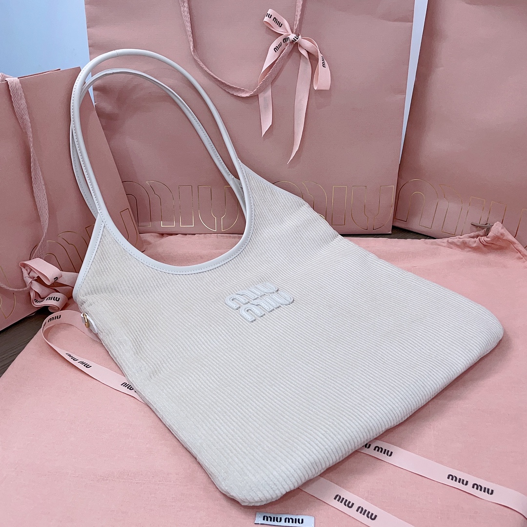 [TOP] Miu Miu Isedan Limited Tote Package 35x40cm - 3 Colour
