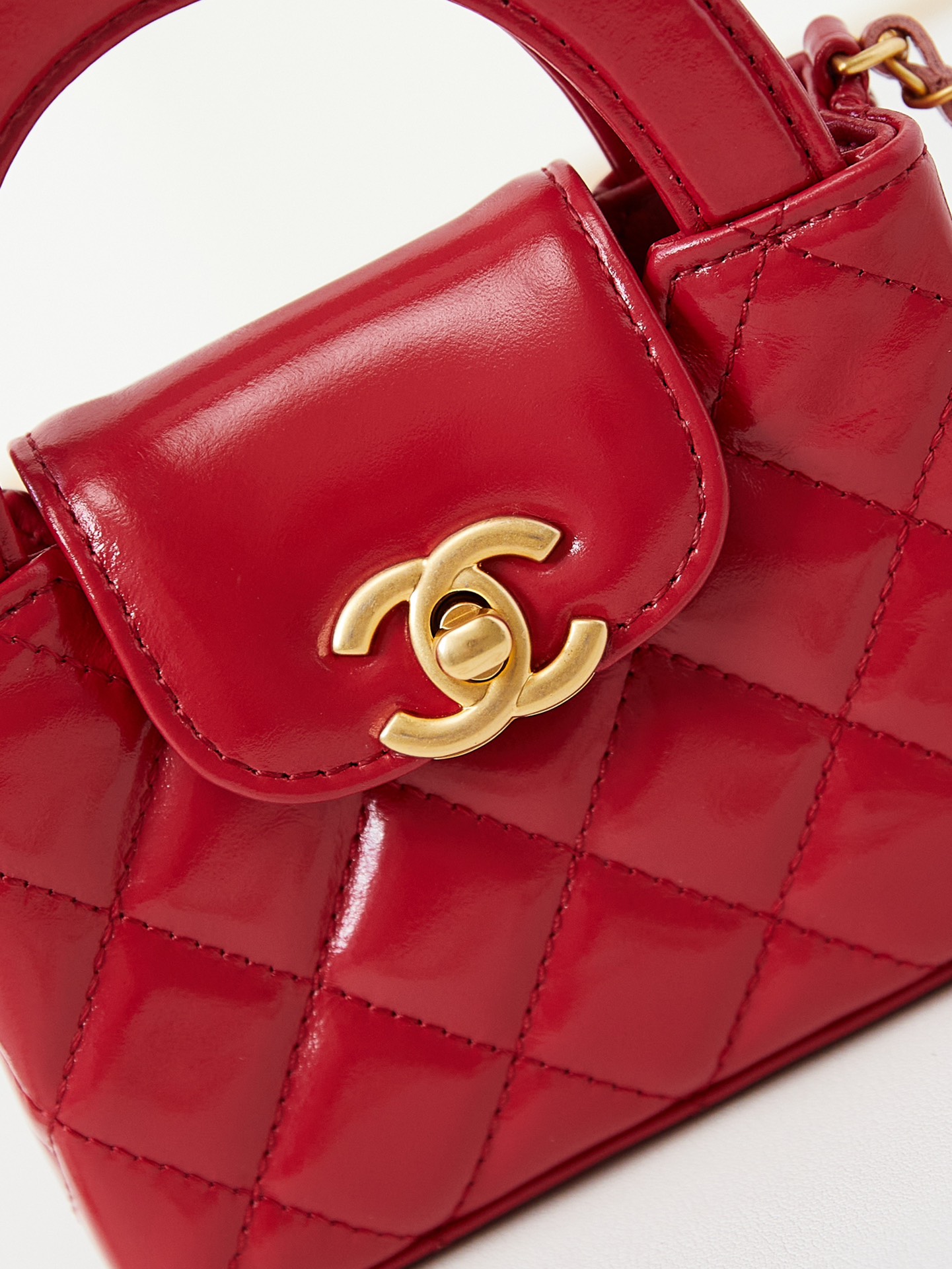 [TOP] CHANEL Kelly Chain Bag 8.3x12.5x4 cm - Red