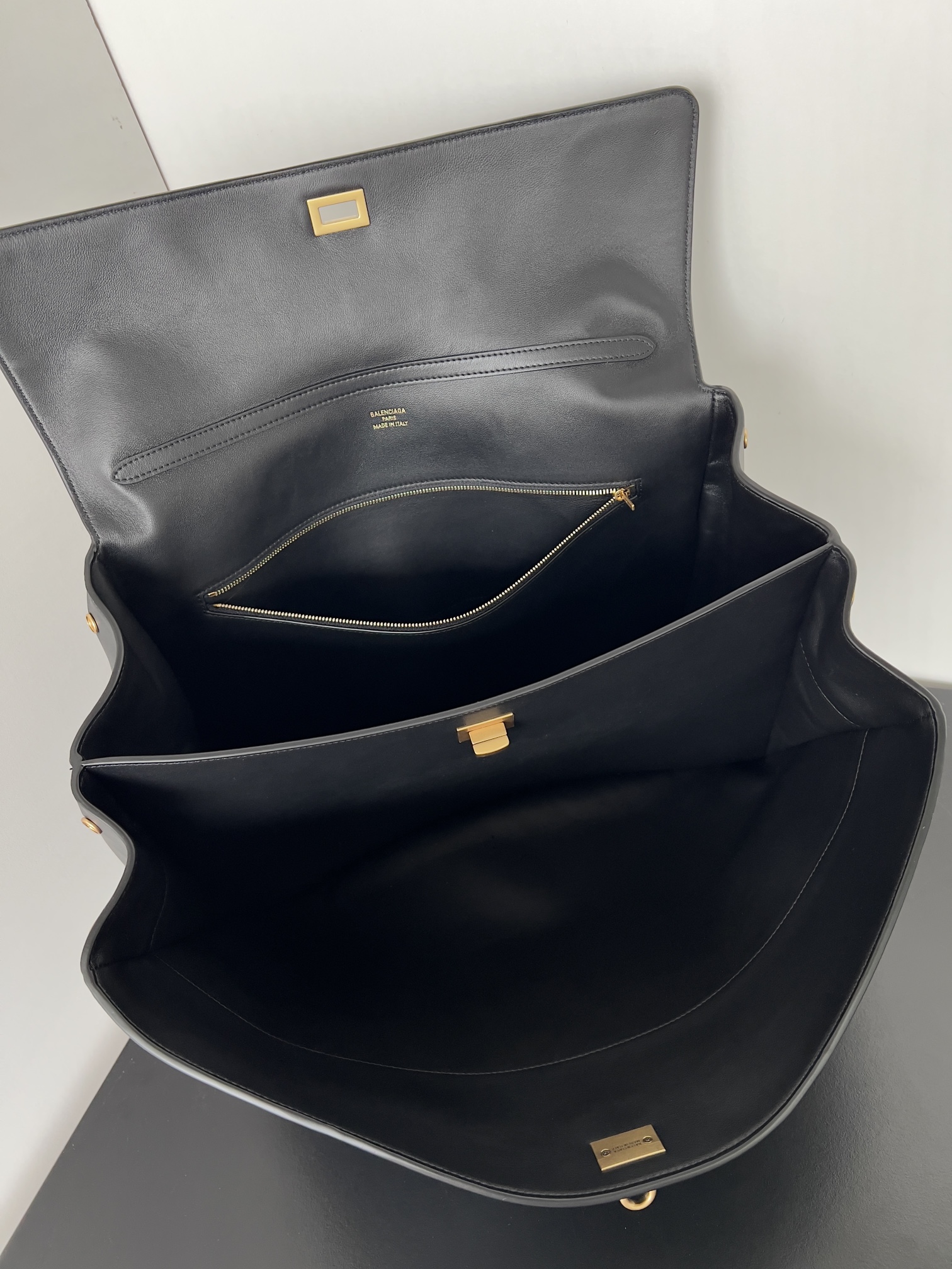 [TOP] BALENCIAGA Rodeo Bag 22.8 x 9.9 x 8.3 cm/28.9 x 20 x 9.9 cm/35 x 23.3 x 10.9 cm/39.8 x 29.9 x 12.9 cm - Black&GHW
