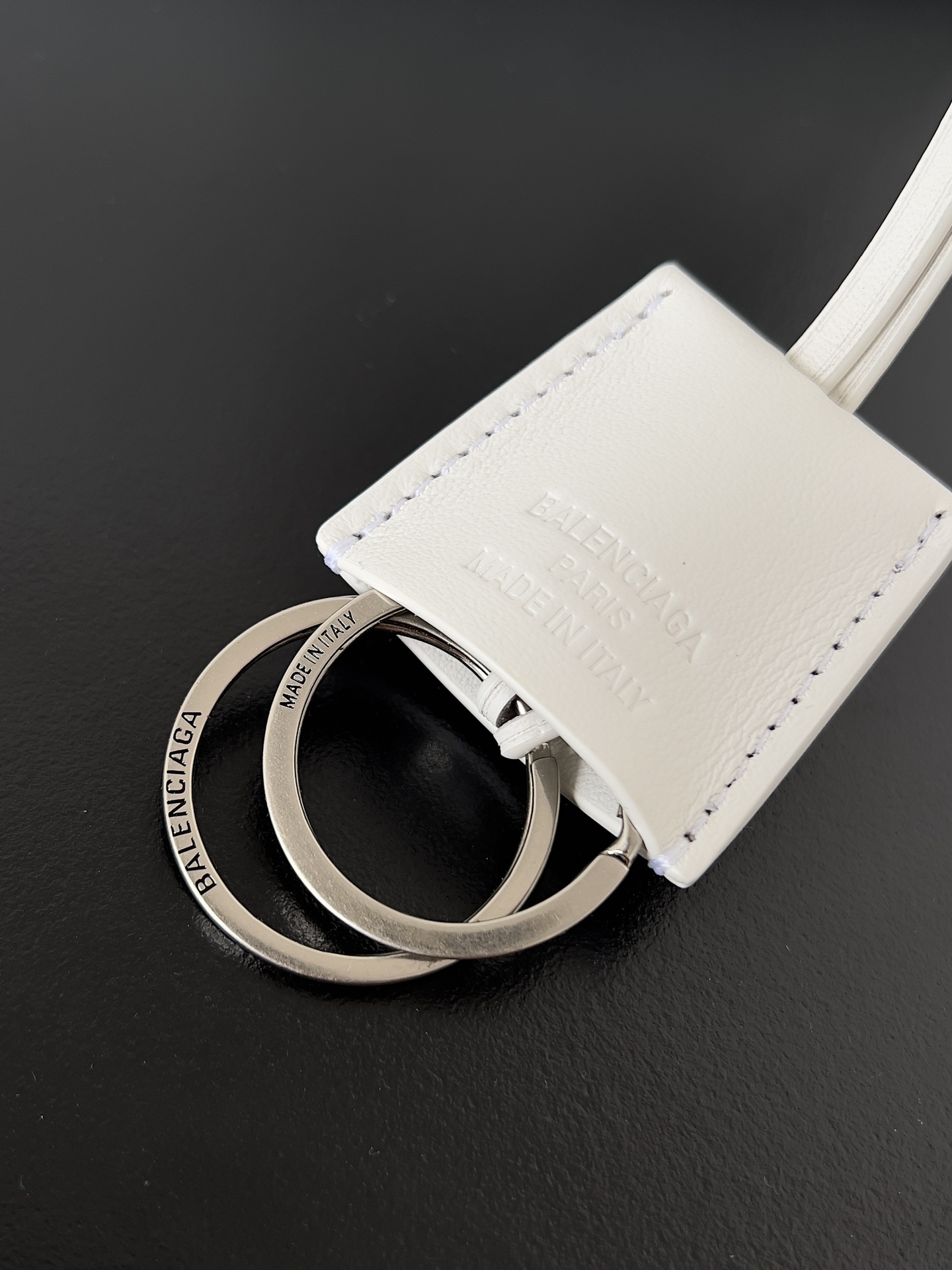 [TOP] BALENCIAGA Rodeo Bag  22.8 x 9.9 x 8.3 cm/28.9 x 20 x 9.9 cm/35 x 23.3 x 10.9 cm/39.8 x 29.9 x 12.9 cm - White&SHW