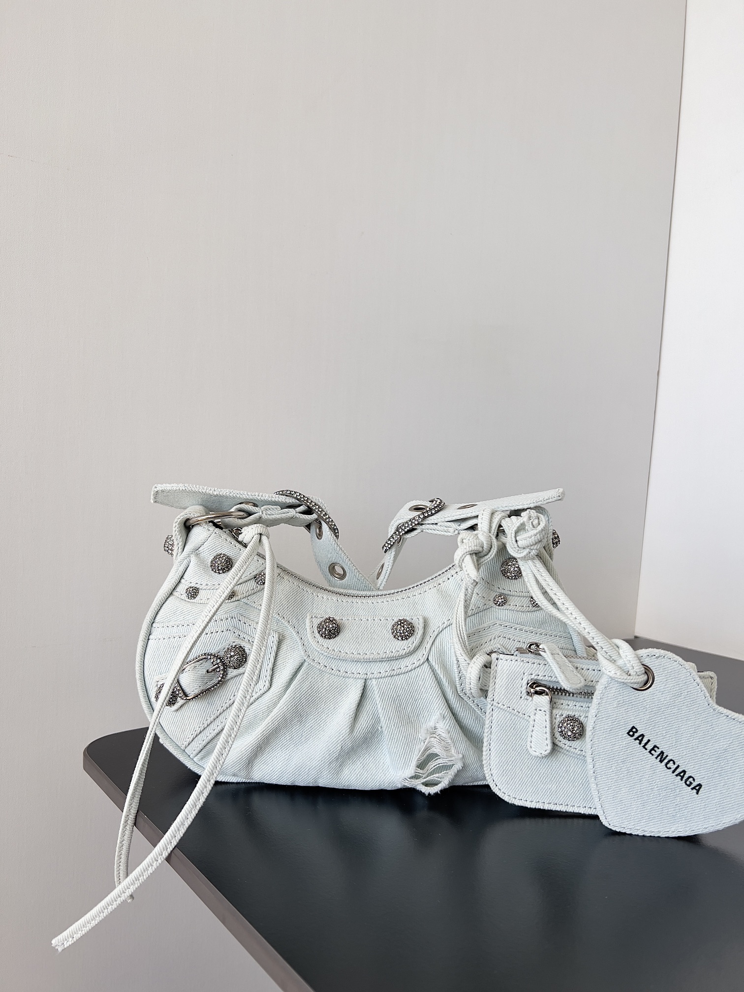 [TOP] BALENCIAGA Le Cagole Bag Small 25.9 x 16.0 x 9.9 cm -White