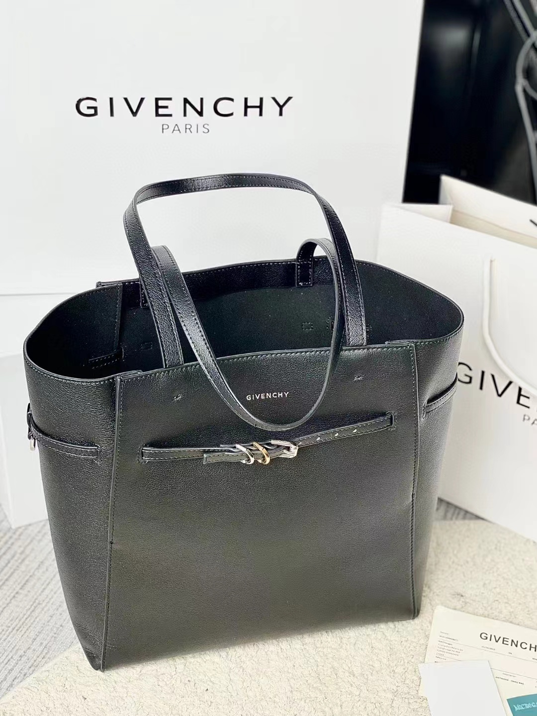 [Top] GIVENCHY Voyou Tote Bag 30 x 31x 11 cm -2 Colors