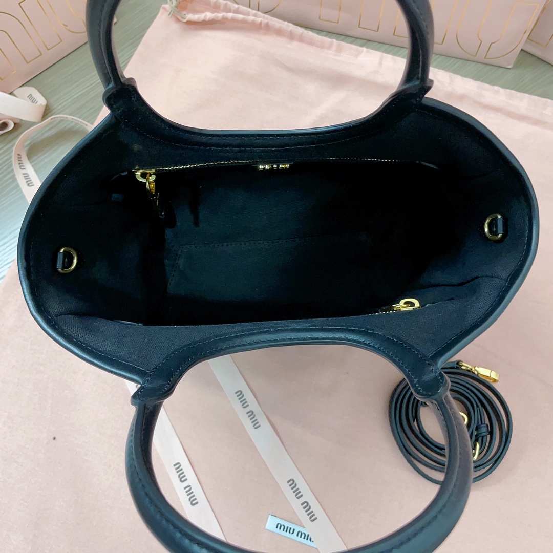 [TOP] Miu Miu Isedan Limited Tote Package 22X 14X11cm - 3 Colour
