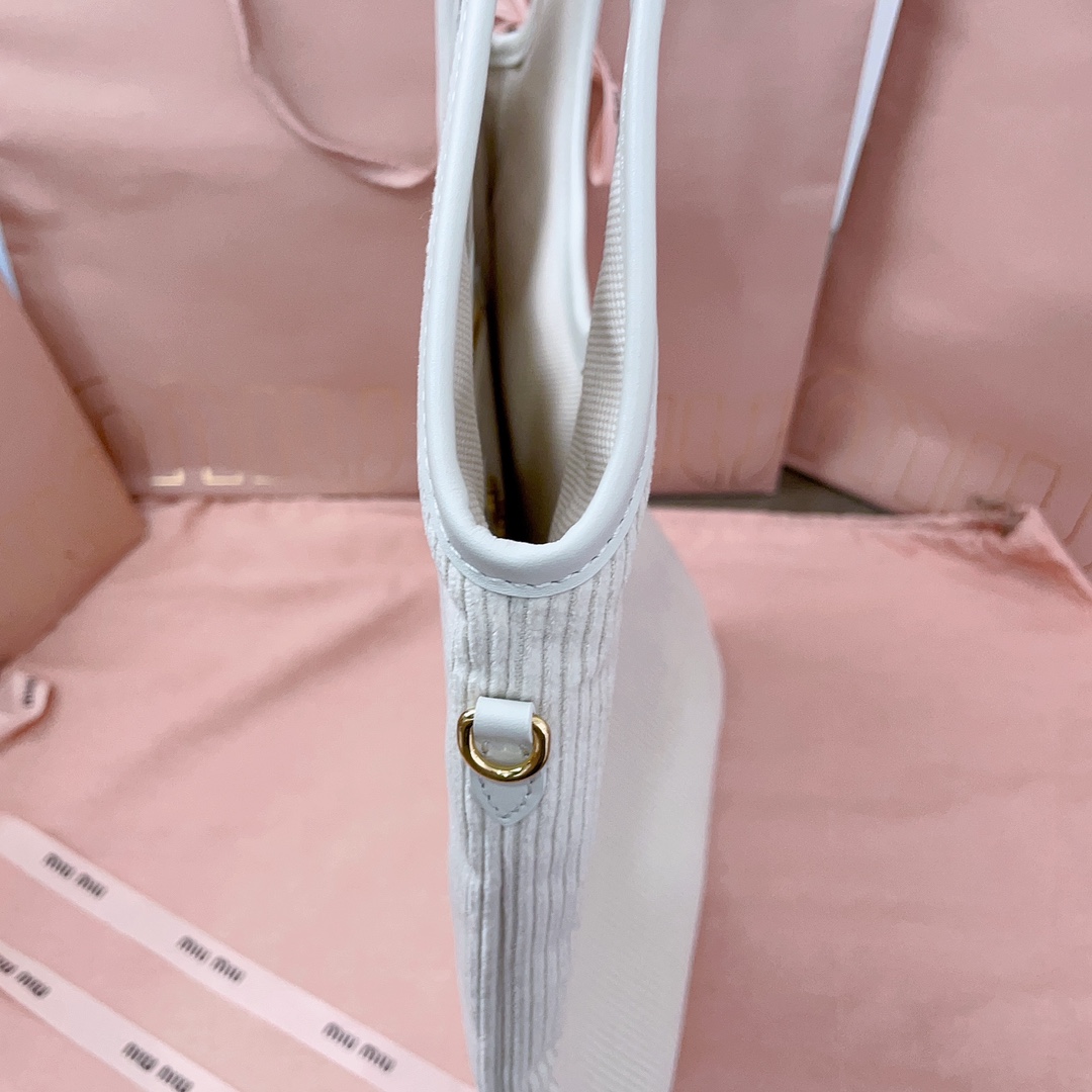 [TOP] Miu Miu Isedan Limited Tote Package 35x40cm - 3 Colour