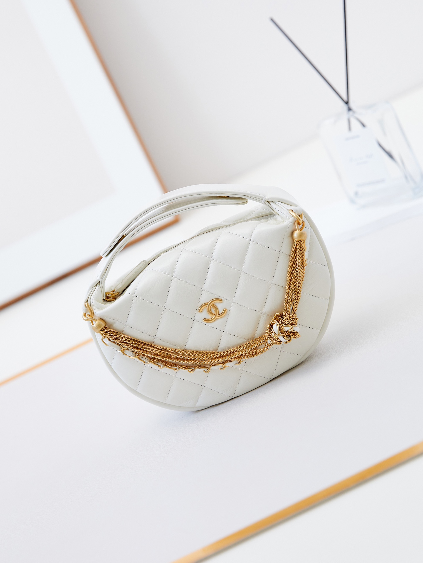 [TOP] CHANEL Double Chain Round Hobo Pouch Bag 11x19x8cm - 3 Color