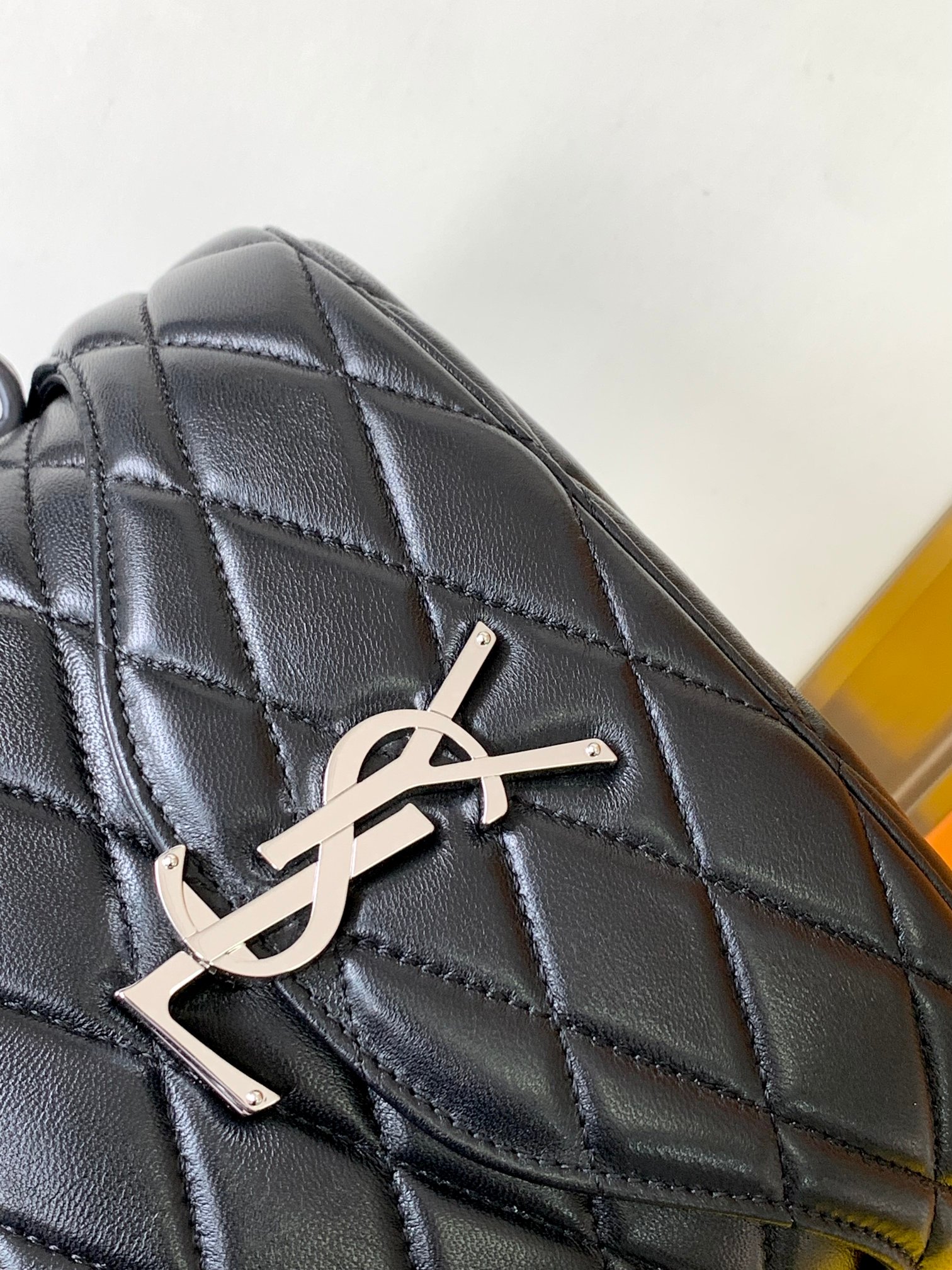 [TOP] Yves Saint Laurent YSL Lambskin Box Bag 19x15x8cm - Black & GHW/SHW