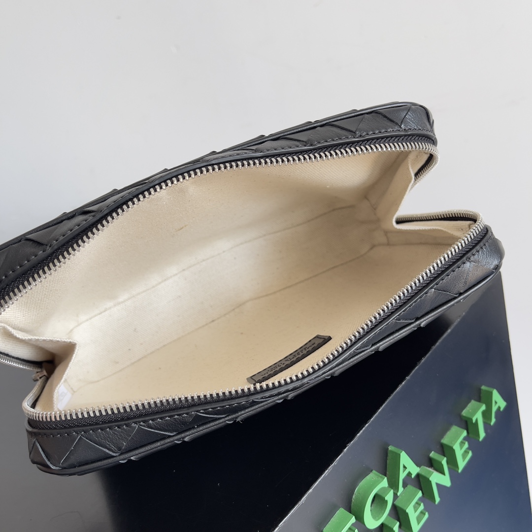 [TOP] Bottega Veneta BV Men's Cowhide Woven Handbag