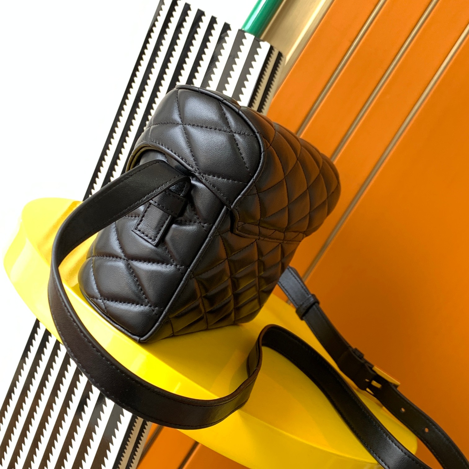 [TOP] Yves Saint Laurent YSL Lambskin Box Bag 19x15x8cm - Black & GHW/SHW