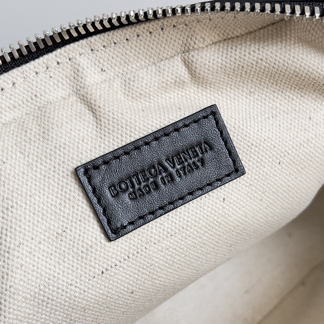 [TOP] Bottega Veneta BV Men's Cowhide Woven Handbag