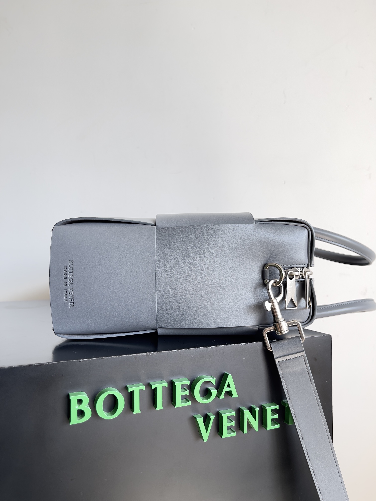 [TOP] Bottega Veneta BV Large Grid Woven Men's Briefcase - 2 Colour