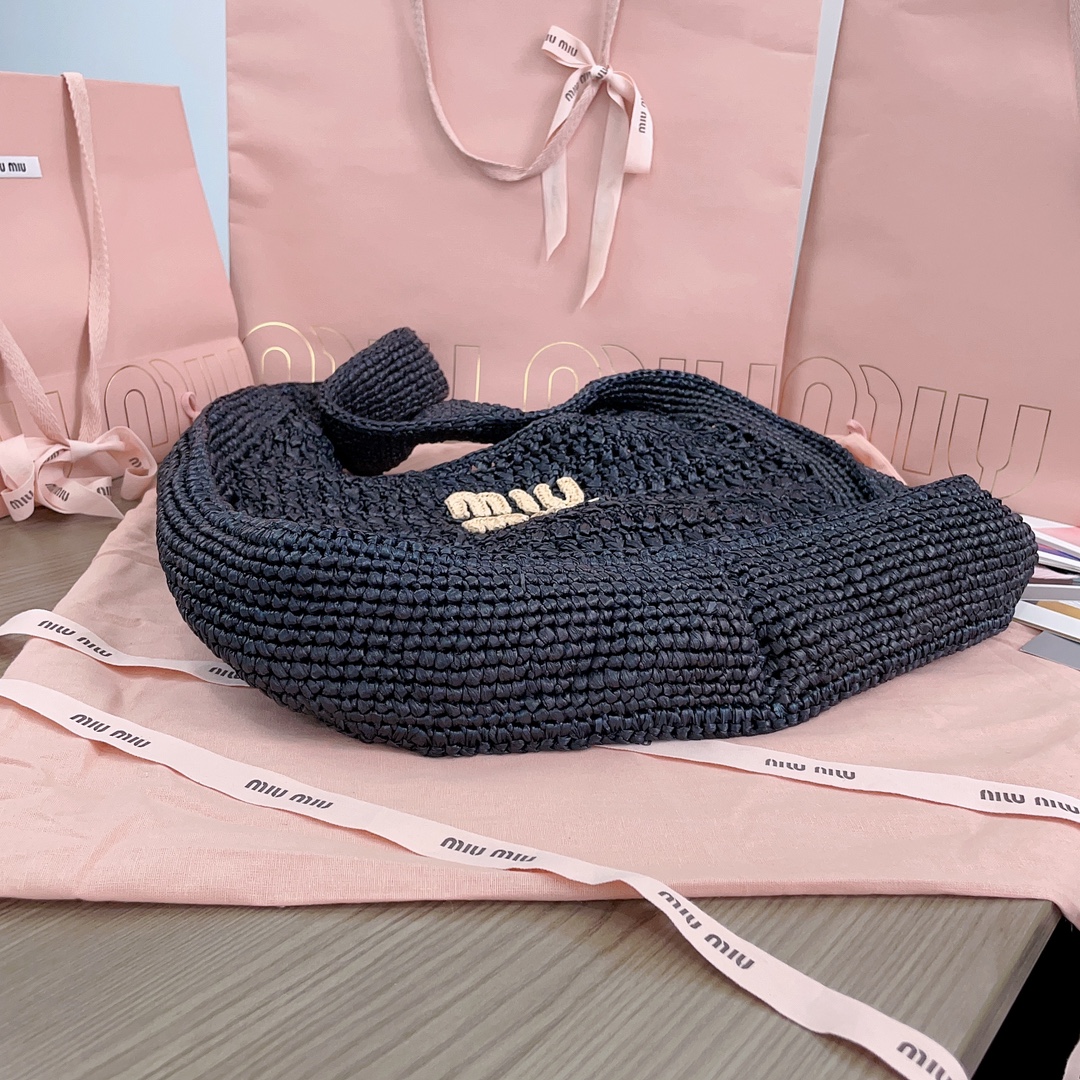 [TOP] Miu Miu Woven Bag 44*31.5*8cm - Black