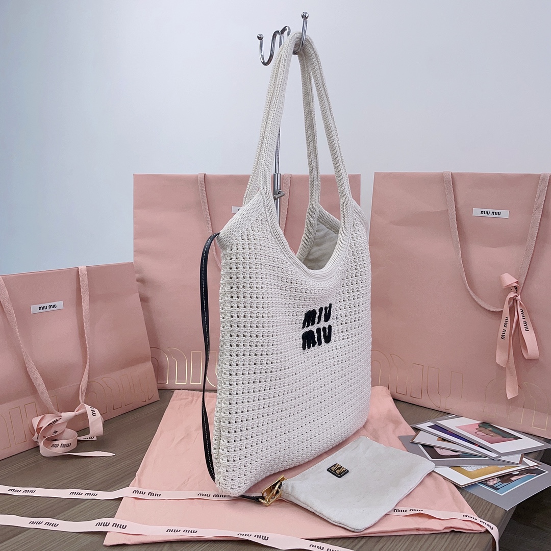 [TOP] Miu Miu Hollow Knit Tote Bag 35x40cm - White