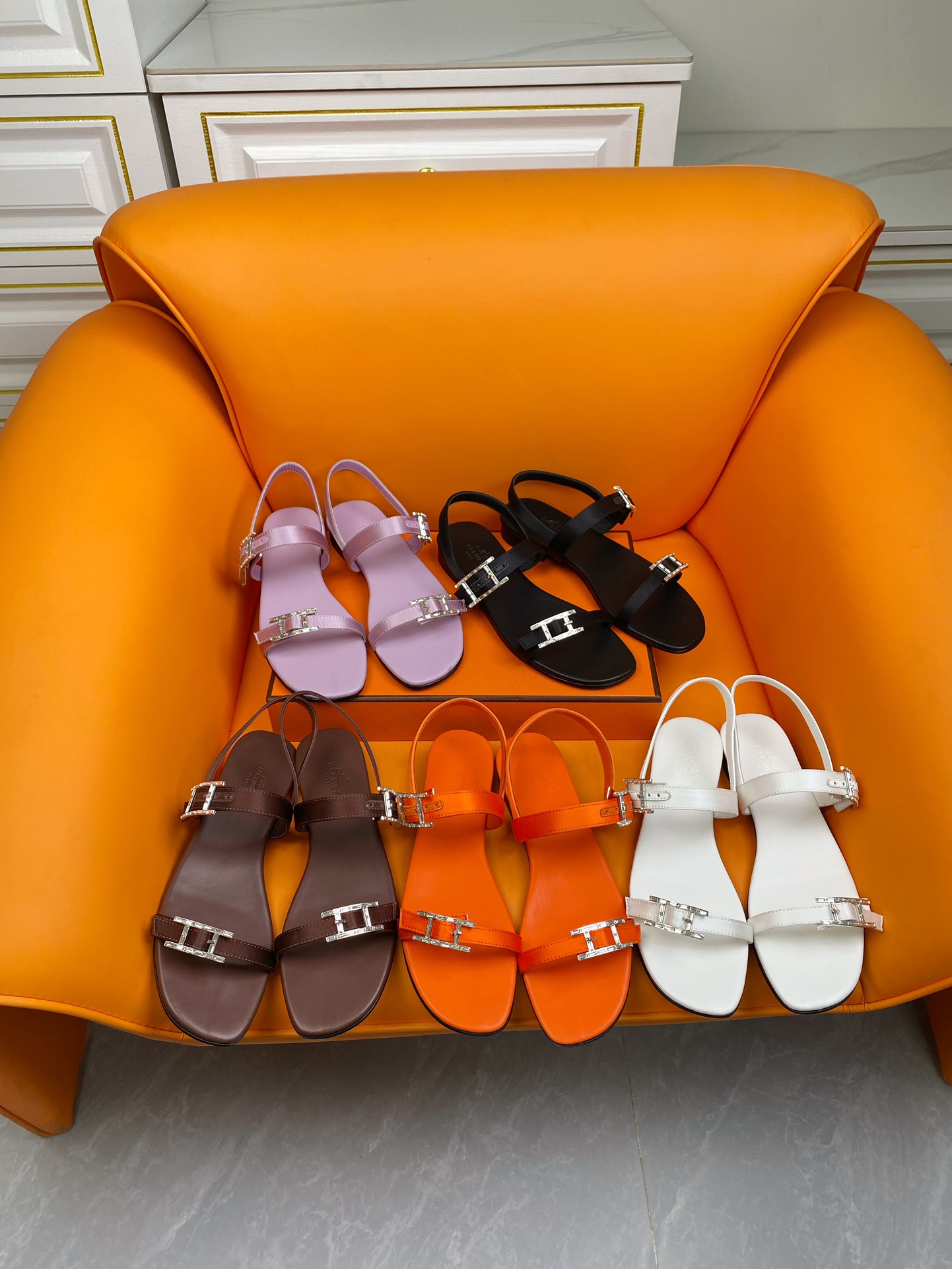 [TOP] HERMES Diamond Buckle Sandals - 5 Color