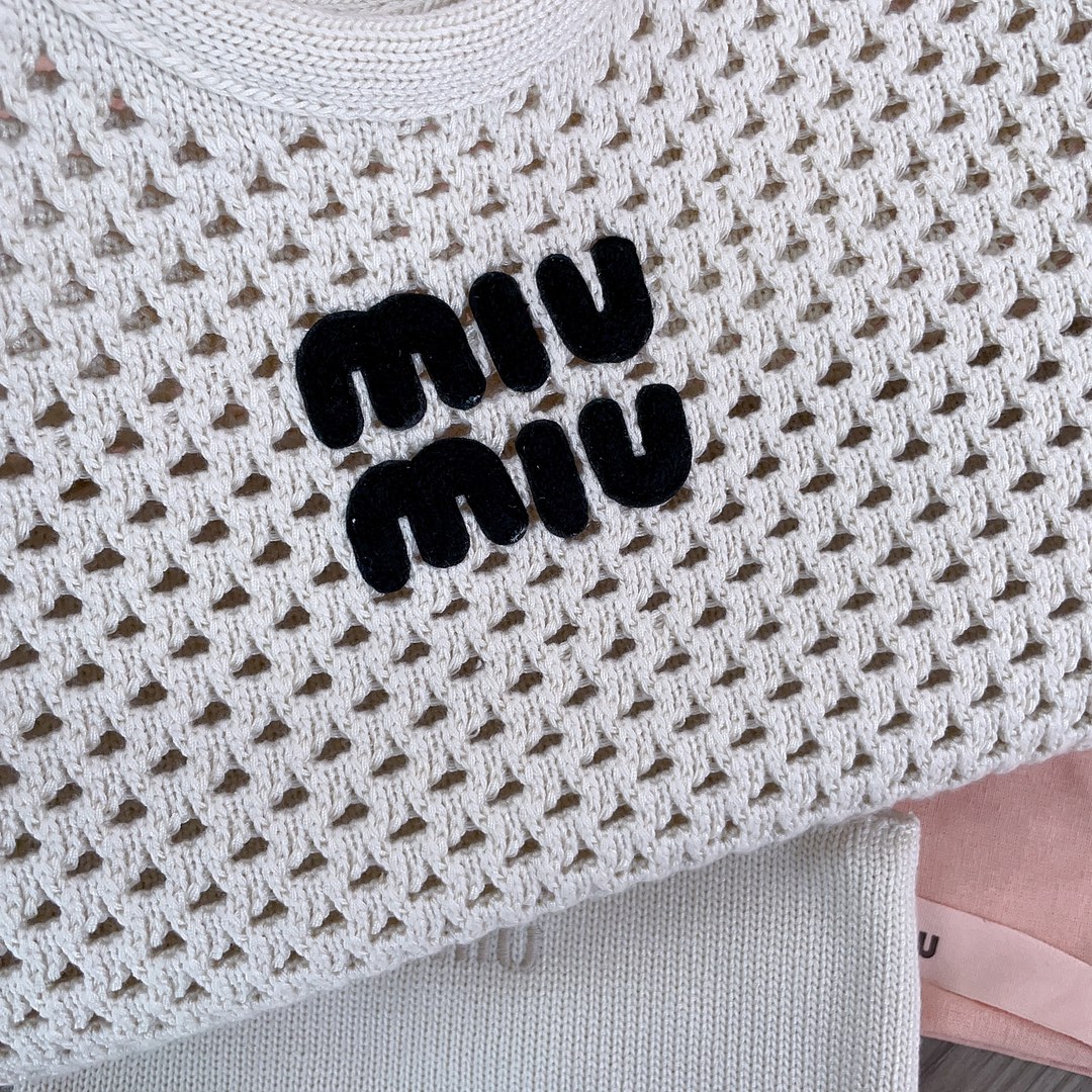 [TOP] Miu Miu Hollow Woven Tote Bag 28X 26X12.5cm