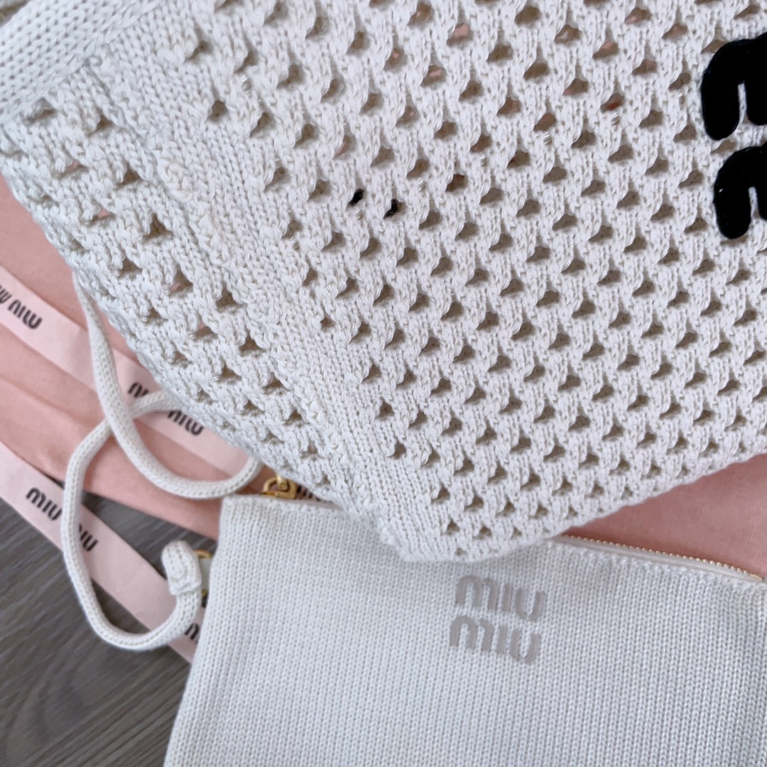 [TOP] Miu Miu Hollow Woven Tote Bag 28X 26X12.5cm