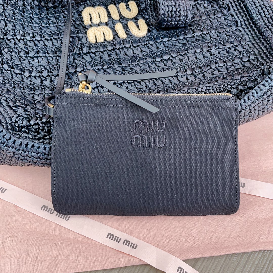 [TOP] Miu Miu Woven Bag 44*31.5*8cm - Black