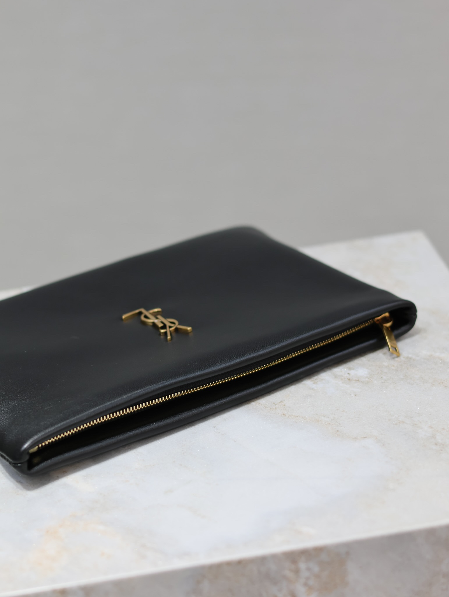 [TOP] Yves Saint Laurent YSL Le Calypso Cosmetic Bag 23×16×3cm/30x15x3.5cm/30x22x3cm - Black