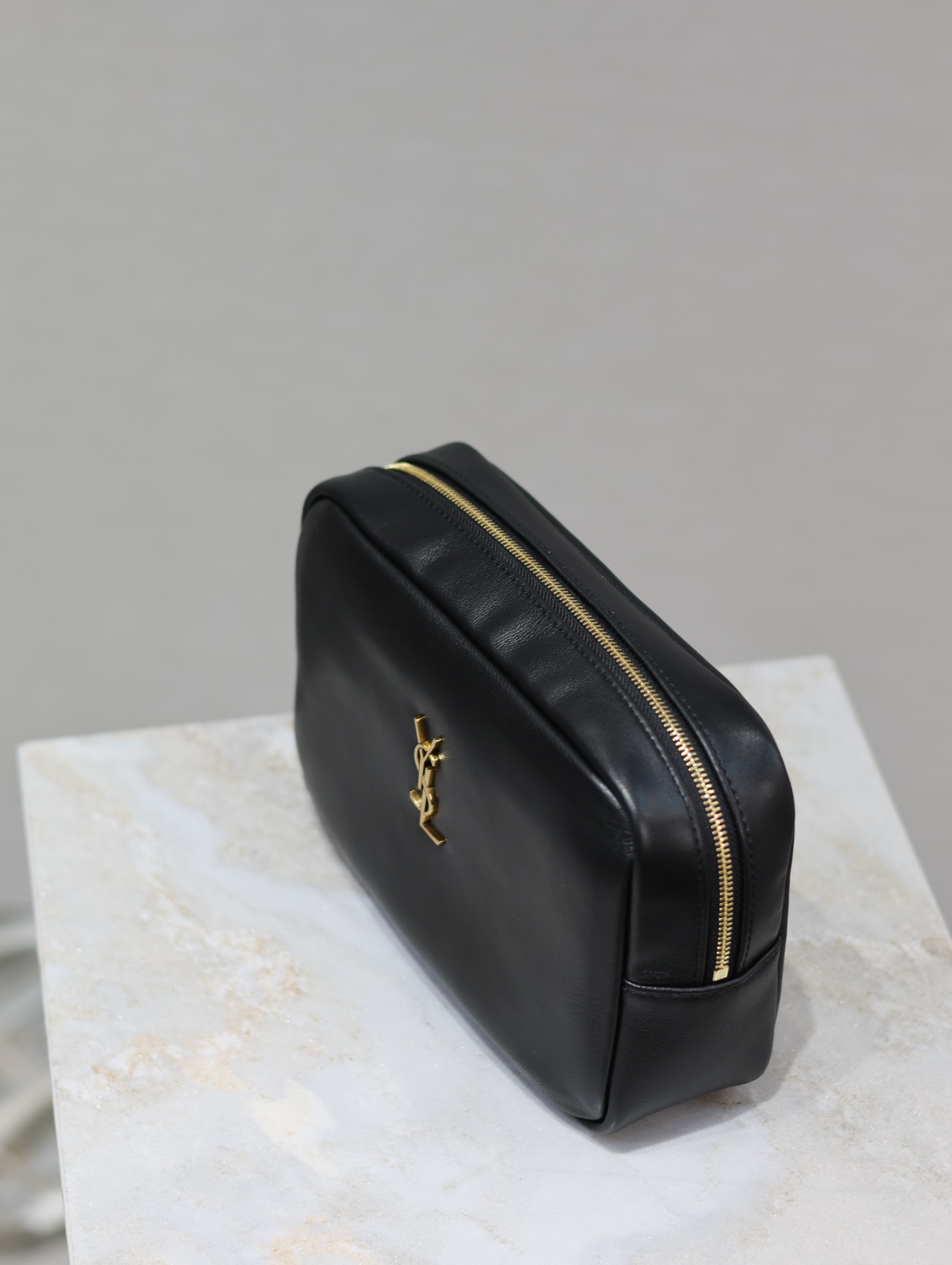 [TOP] Yves Saint Laurent YSL Le Calypso Cosmetic Bag 21×14×6.5cm - Black