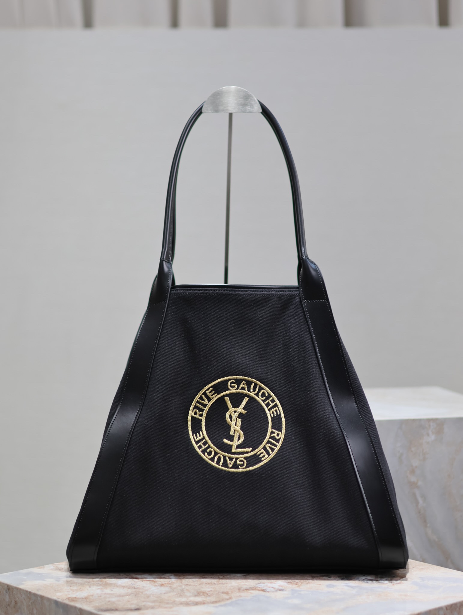 [TOP] Yves Saint Laurent YSL Rive Gauche Embroidered Cowhide Shopping Bag 40-60×30×20cm - Black