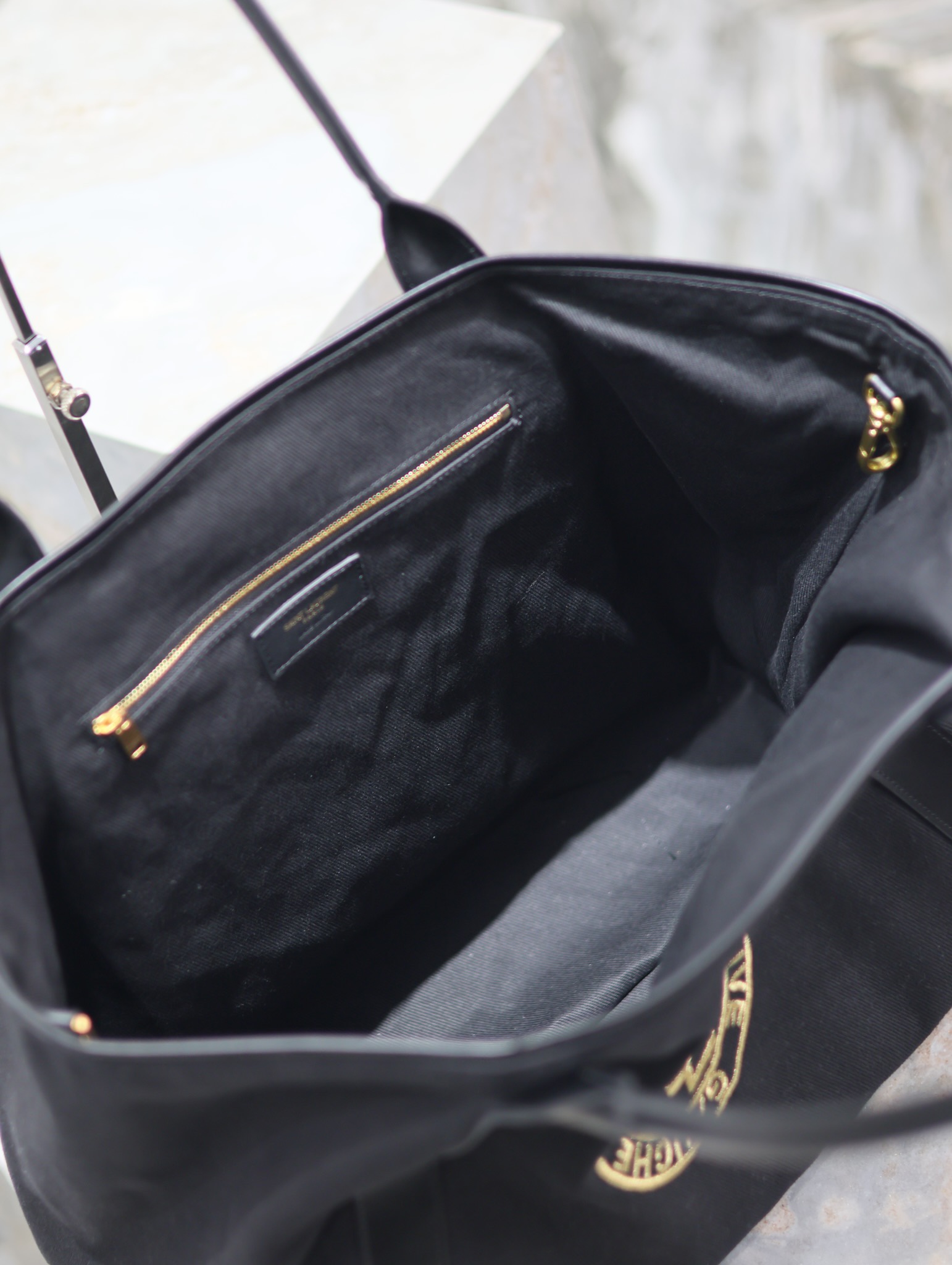 [TOP] Yves Saint Laurent YSL Rive Gauche Embroidered Cowhide Shopping Bag 40-60×30×20cm - Black