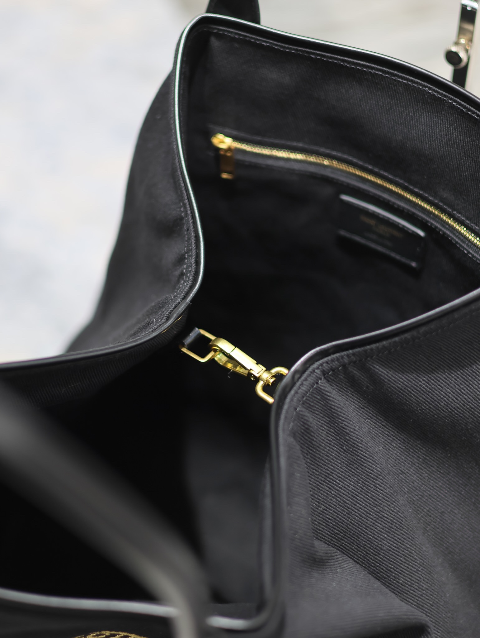 [TOP] Yves Saint Laurent YSL Rive Gauche Embroidered Cowhide Shopping Bag 40-60×30×20cm - Black