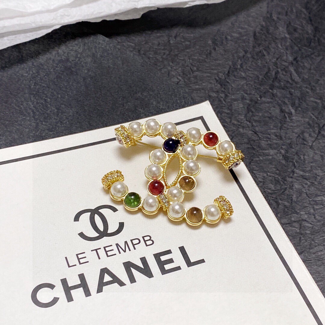 [TOP] CHANEL  Crystal & Pearl Brooch