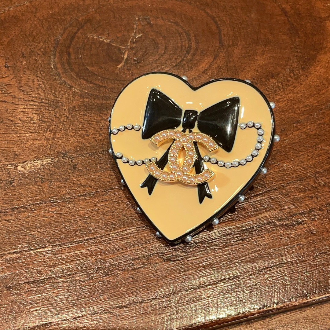 [TOP] CHANEL CC Brooch