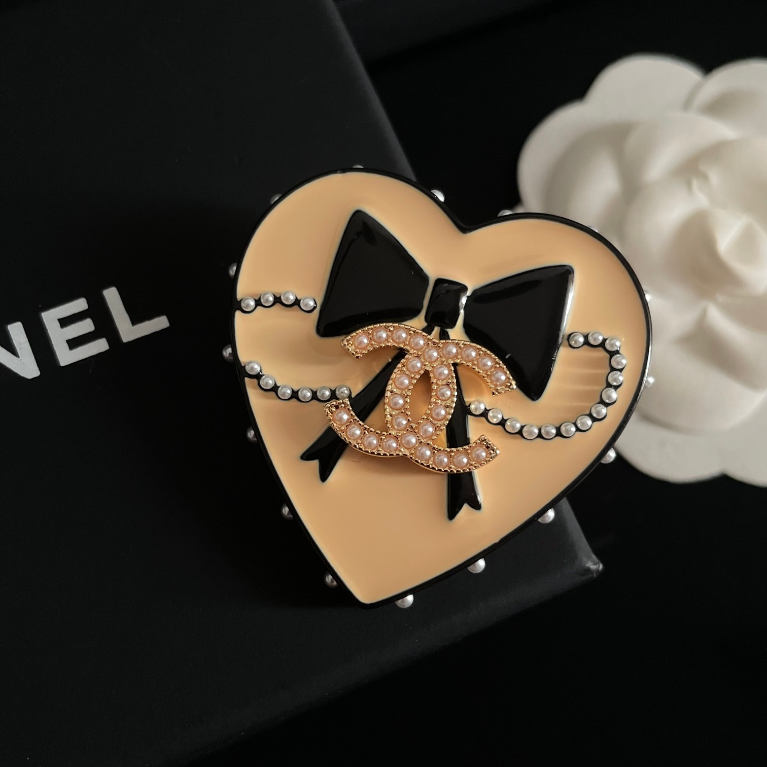 [TOP] CHANEL CC Brooch