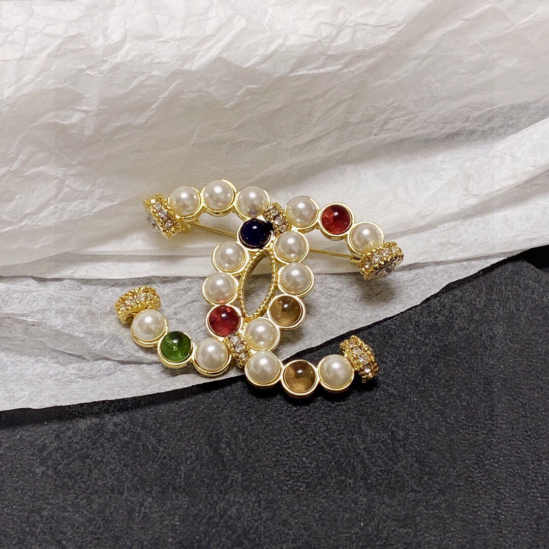 [TOP] CHANEL  Crystal & Pearl Brooch