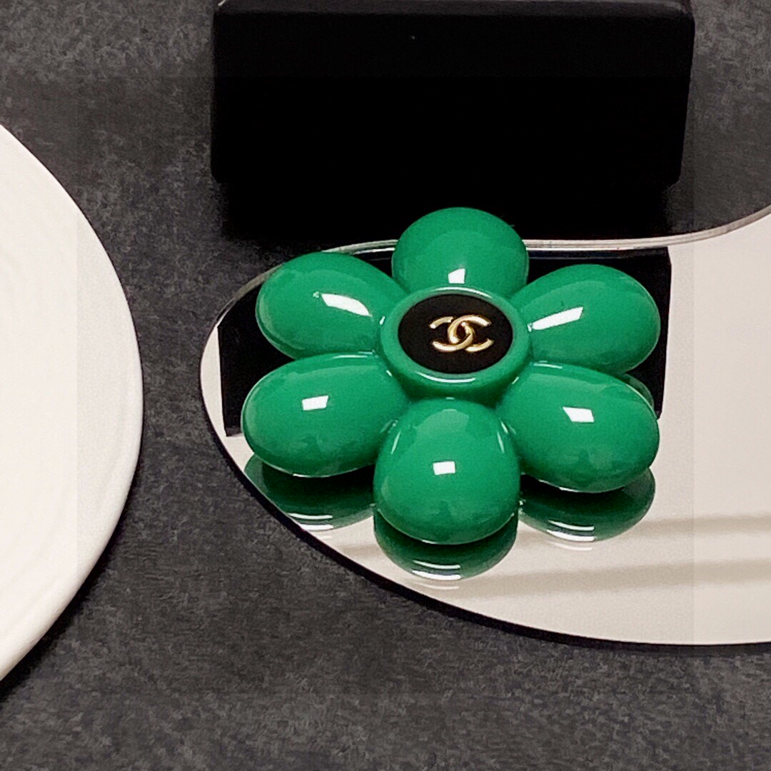 [TOP] CHANEL Flower Brooch-Green