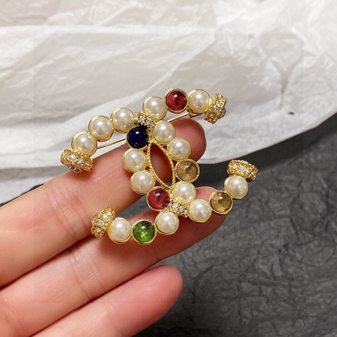 [TOP] CHANEL  Crystal & Pearl Brooch