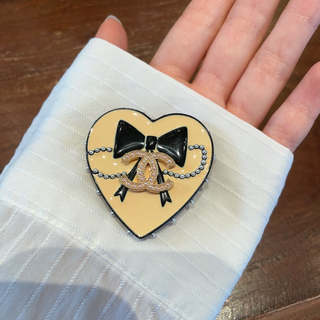 [TOP] CHANEL CC Brooch