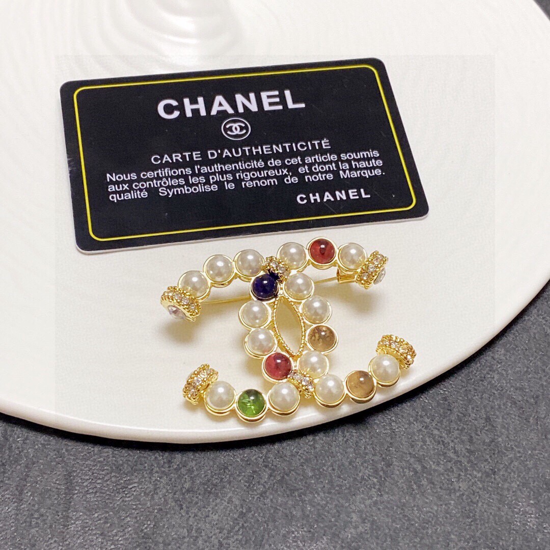[TOP] CHANEL  Crystal & Pearl Brooch