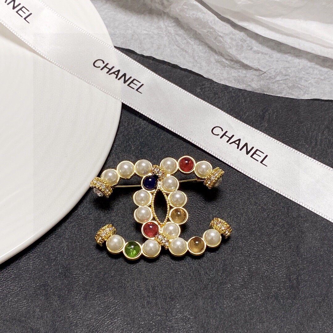 [TOP] CHANEL  Crystal & Pearl Brooch