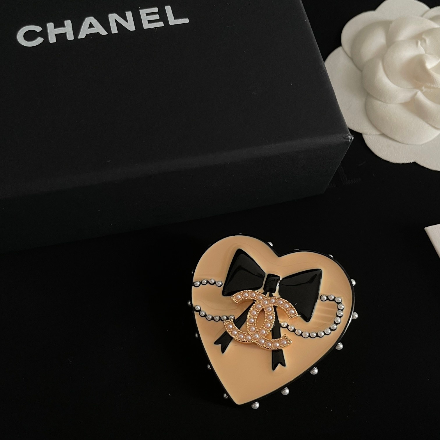 [TOP] CHANEL CC Brooch