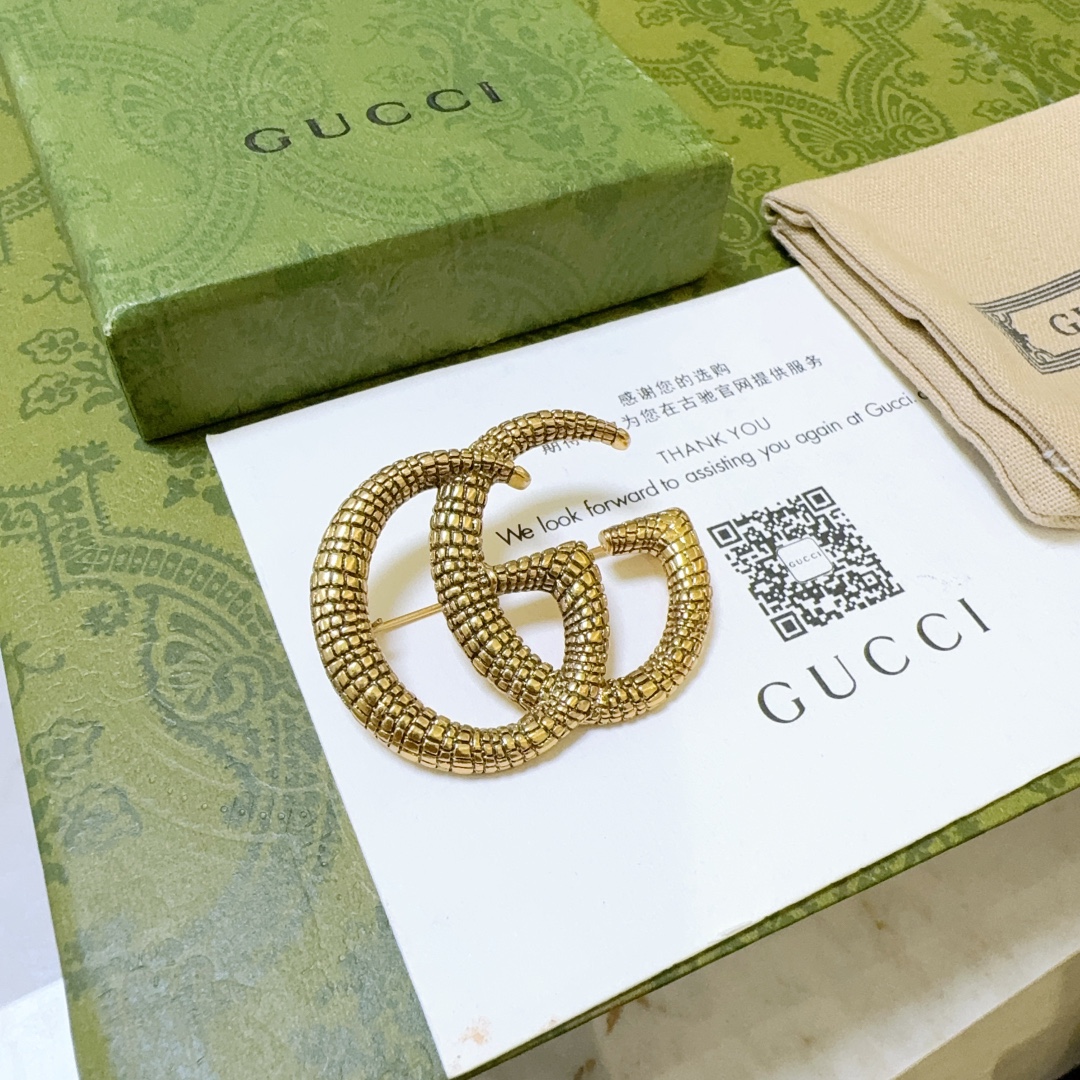 [TOP] GUCCI GG Brooch