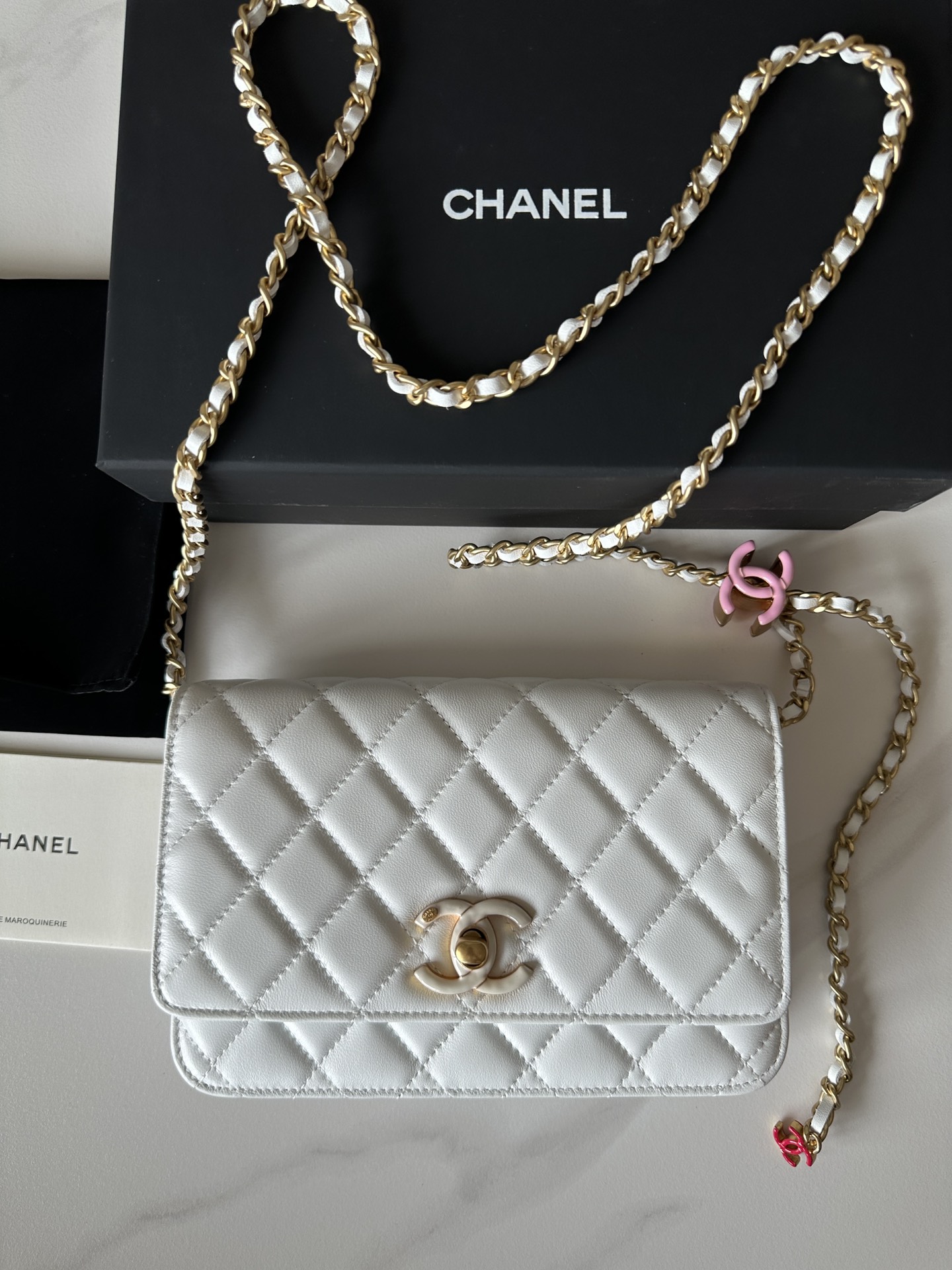 [TOP] CHANEL Flap Bag with Colorful Enamel Buckle 19cm - 2 Color