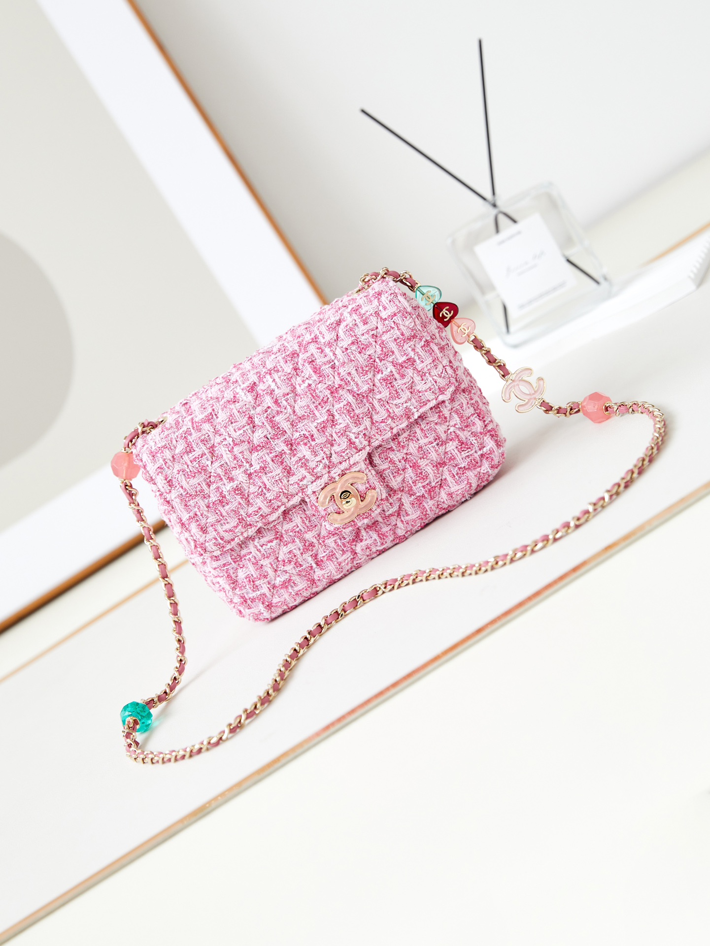 [TOP] CHANEL Flap Bag with Enamel Buckle Heart 12.5x16x4.5cm/14.5x18.5x6.5cm - Pink