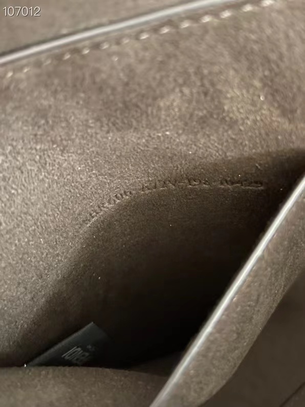 [TOP] FENDI Roll Bag 27cm - Brown